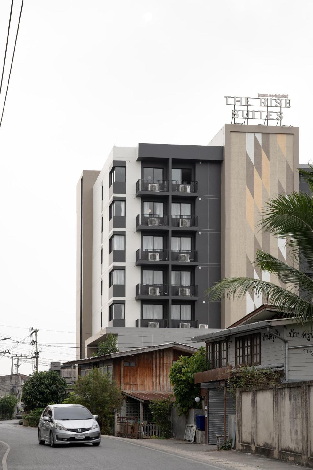 The Rise Suites Hotel, Chiang Mai - Sha Extra Plus Exterior photo